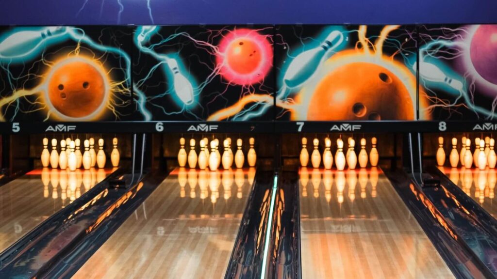 Let's Go Bowling is a 10-lane state-of-the-art Tenpin Bowling center, a Kidz Play area with a jungle gym and soft play, Pappa G’s Pizzeria, an Amusement Centre, and the relaxing Strikers Lounge
